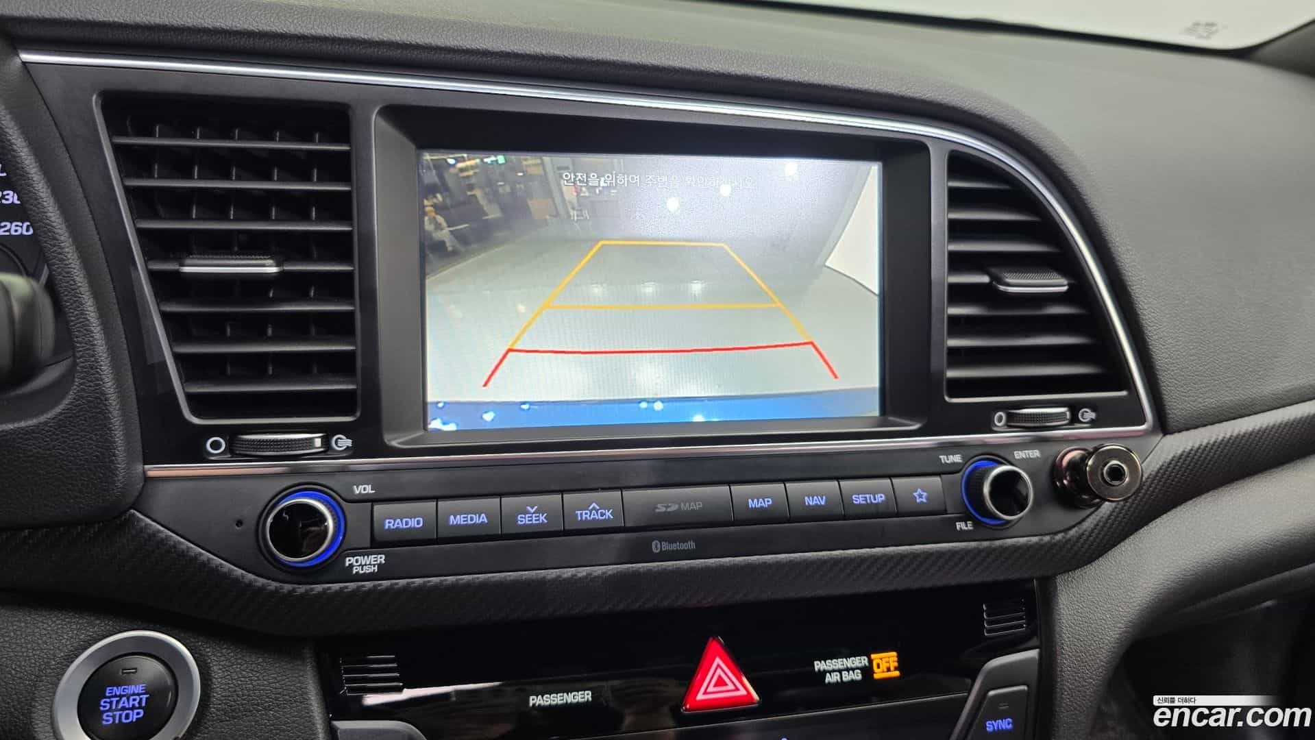 AVANTE Hyundai 2017.7-OPTION-019
