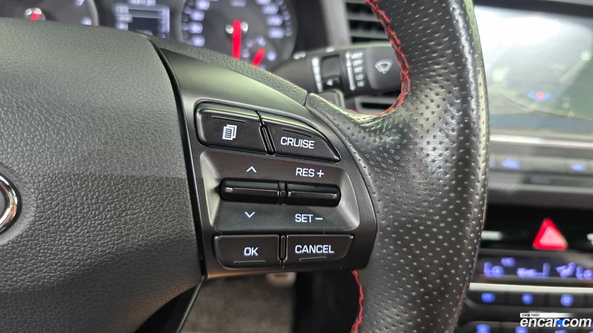 AVANTE Hyundai 2017.7-OPTION-020