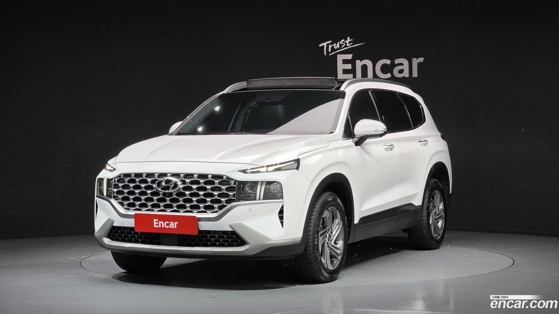 Main__Slider__Photo:Santafe Hyundai 2021.6-0