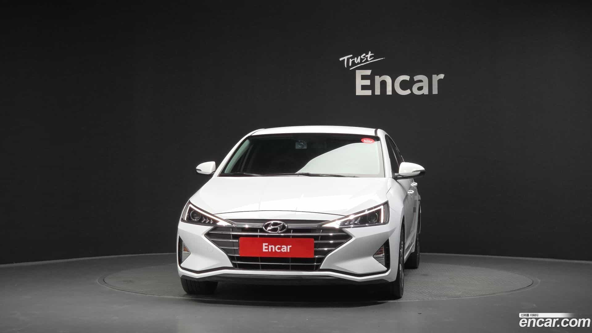 AVANTE Hyundai 2019.6-OUTER-003