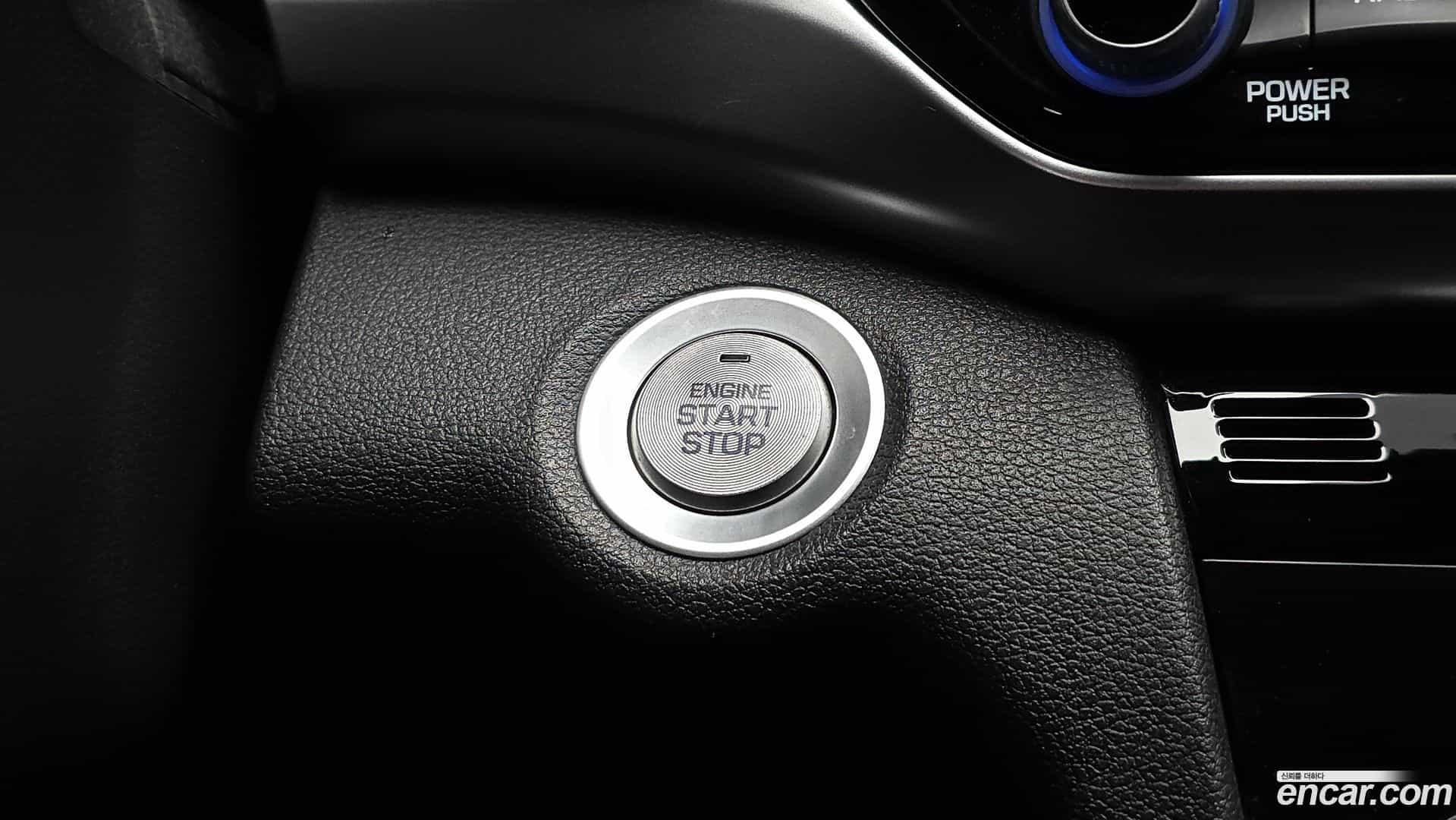 AVANTE Hyundai 2019.6-OPTION-023