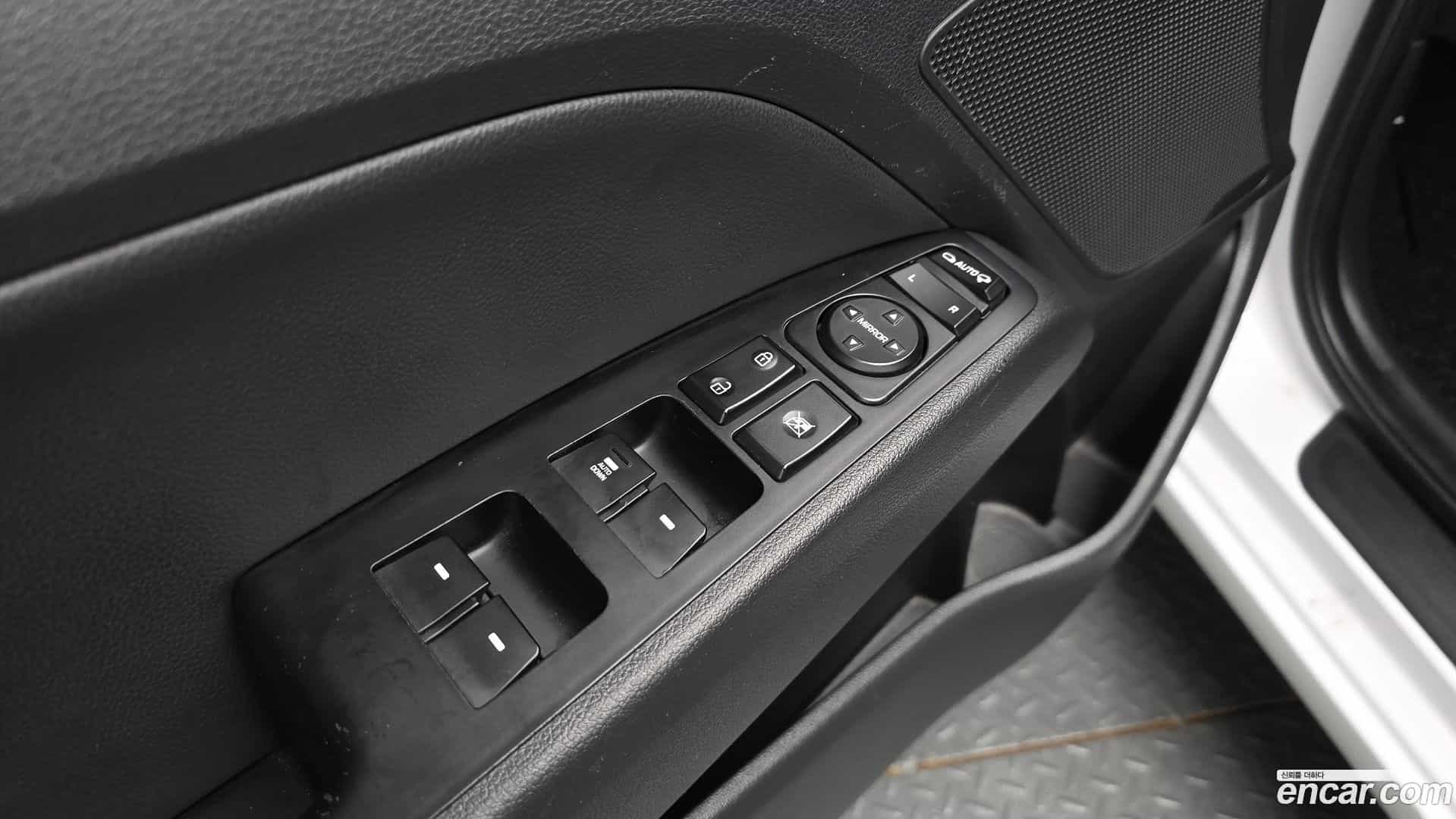 AVANTE Hyundai 2019.6-OPTION-024