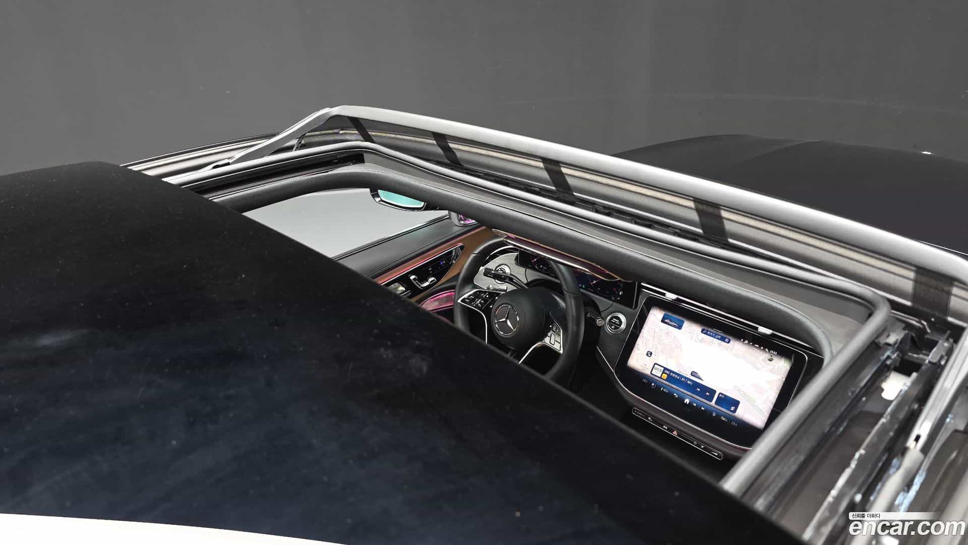 E-Class Mercedes-Benz 2024.9-OPTION-040