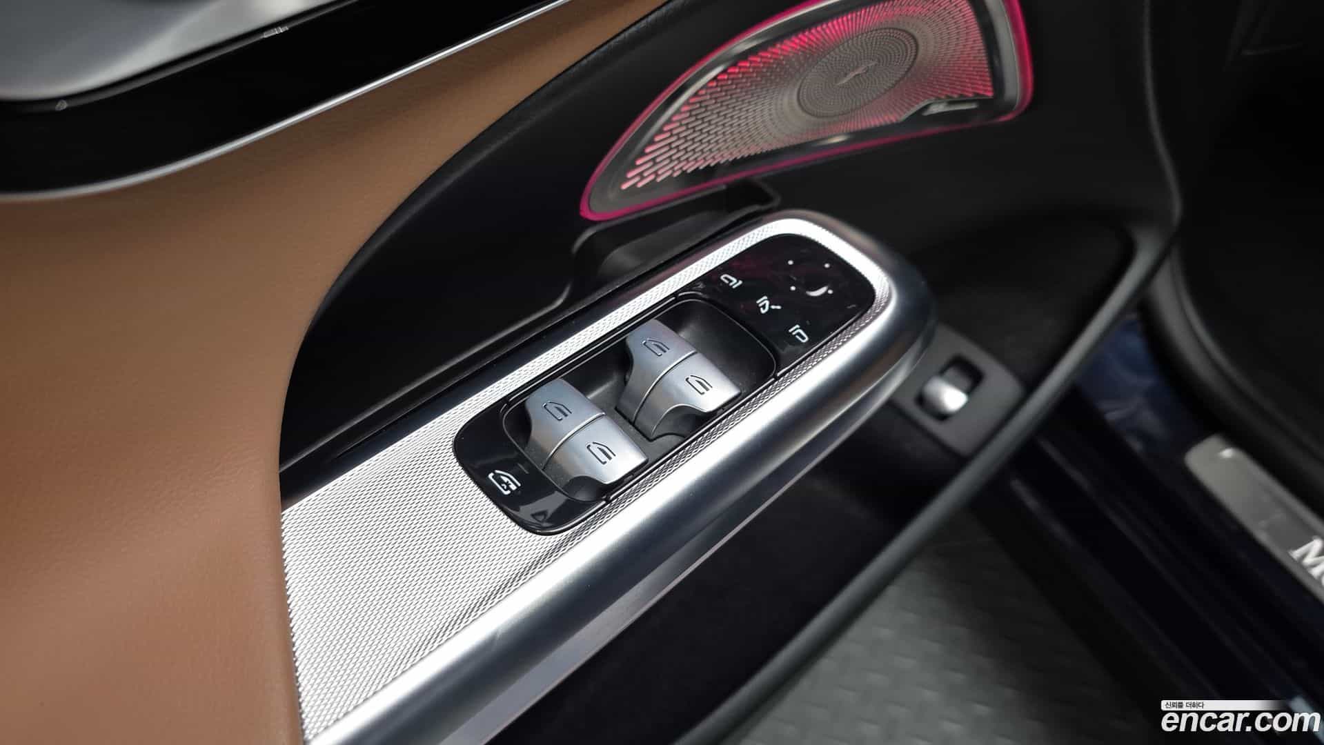 E-Class Mercedes-Benz 2024.9-OPTION-043