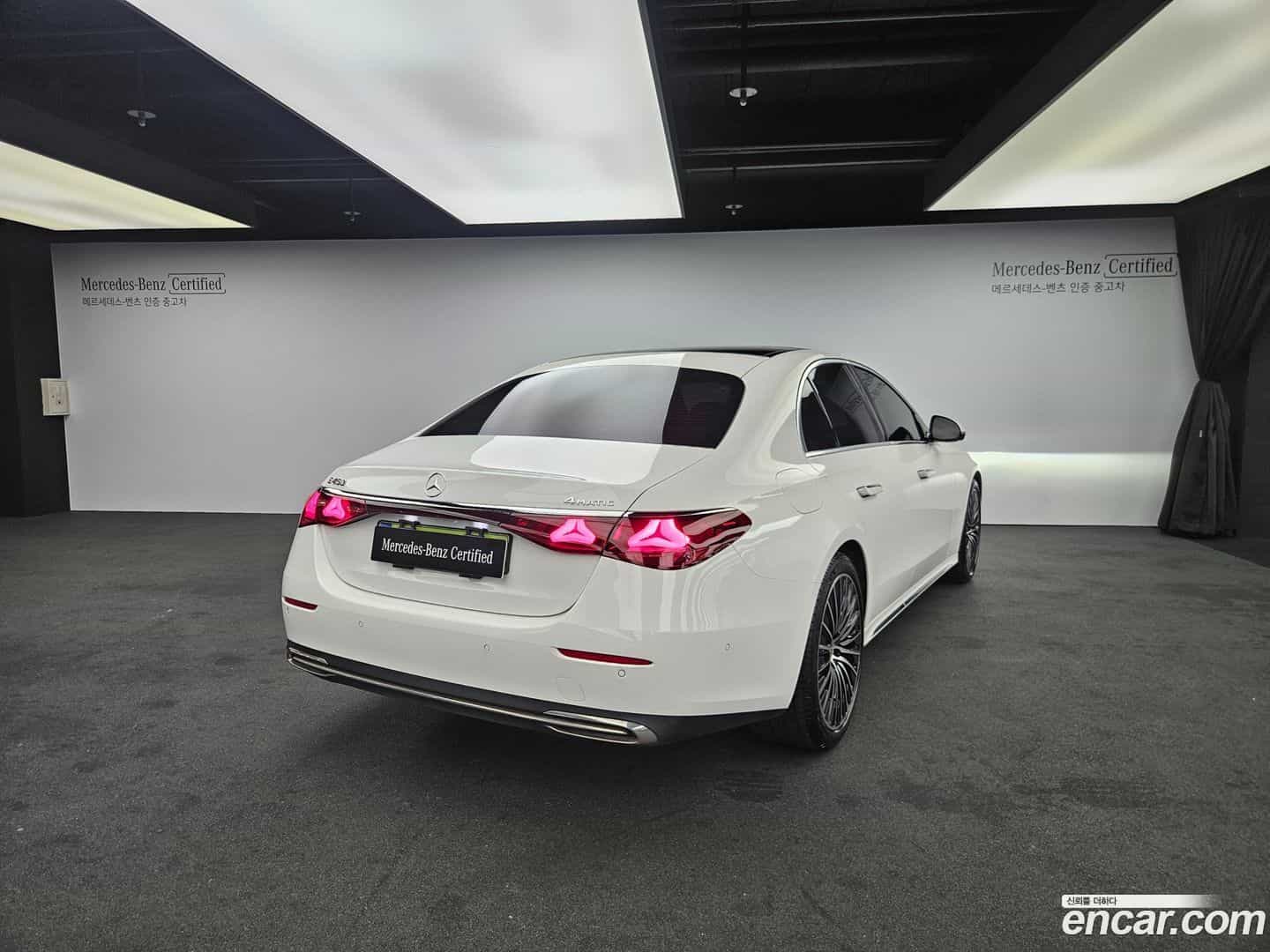 E-Class Mercedes-Benz 2026.1-OUTER-003