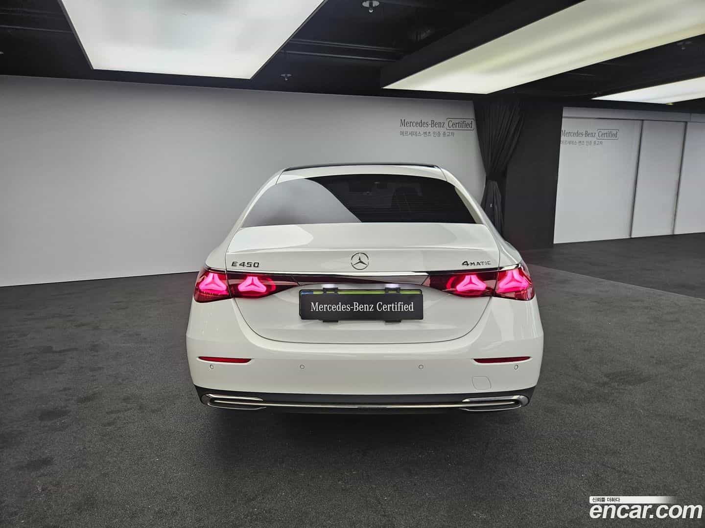 E-Class Mercedes-Benz 2026.1-OUTER-004