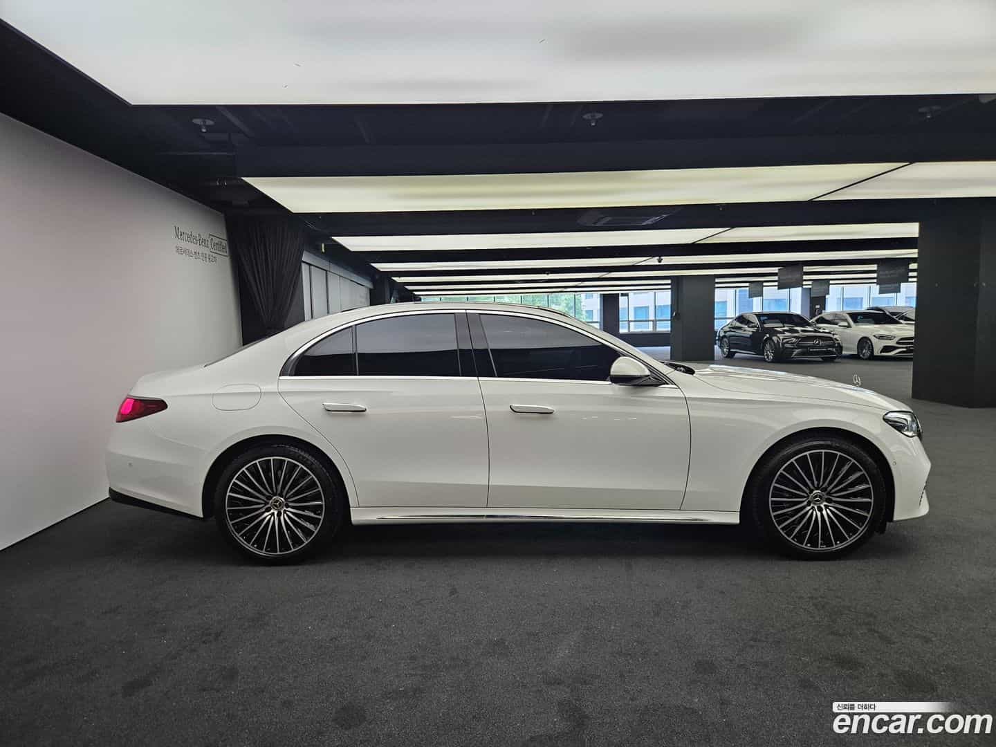 E-Class Mercedes-Benz 2026.1-OPTION-024