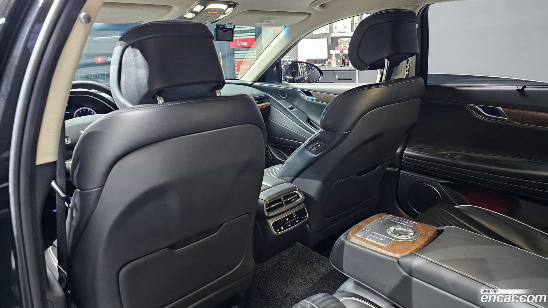 G80 Genesis 2021.0-INNER-036