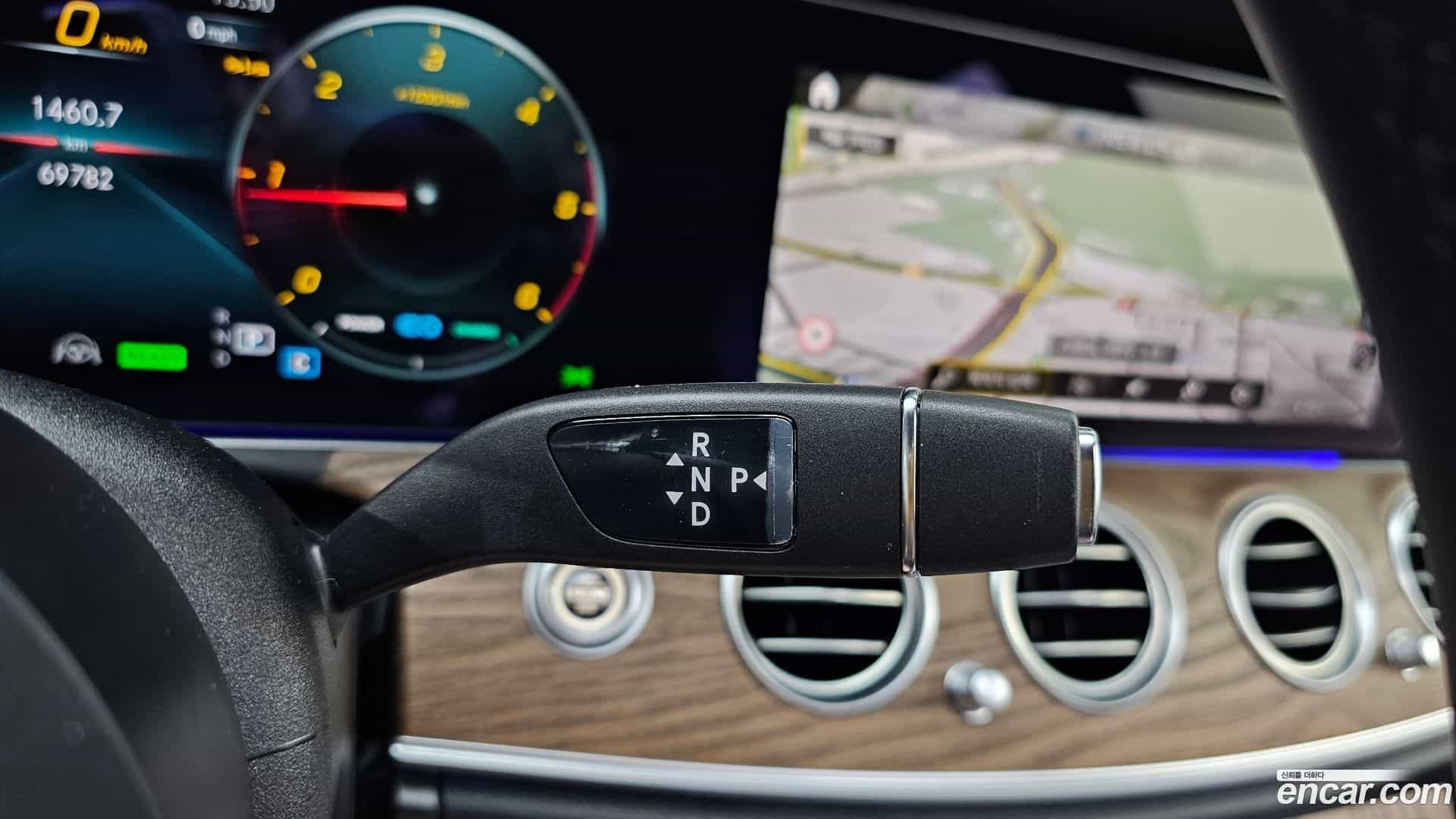 E-Class Mercedes-Benz 2023.9-INNER-009