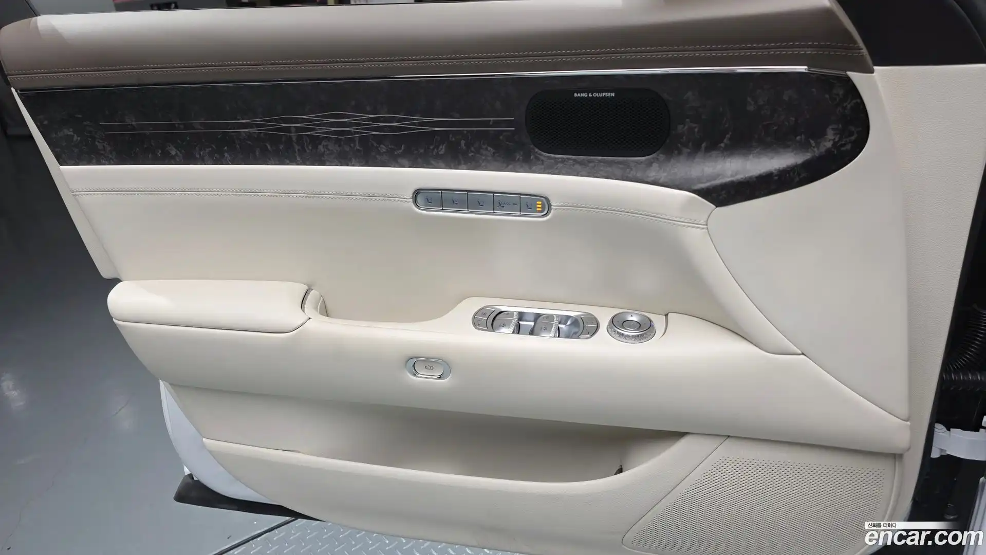 G90 Genesis 2022.7-INNER-034