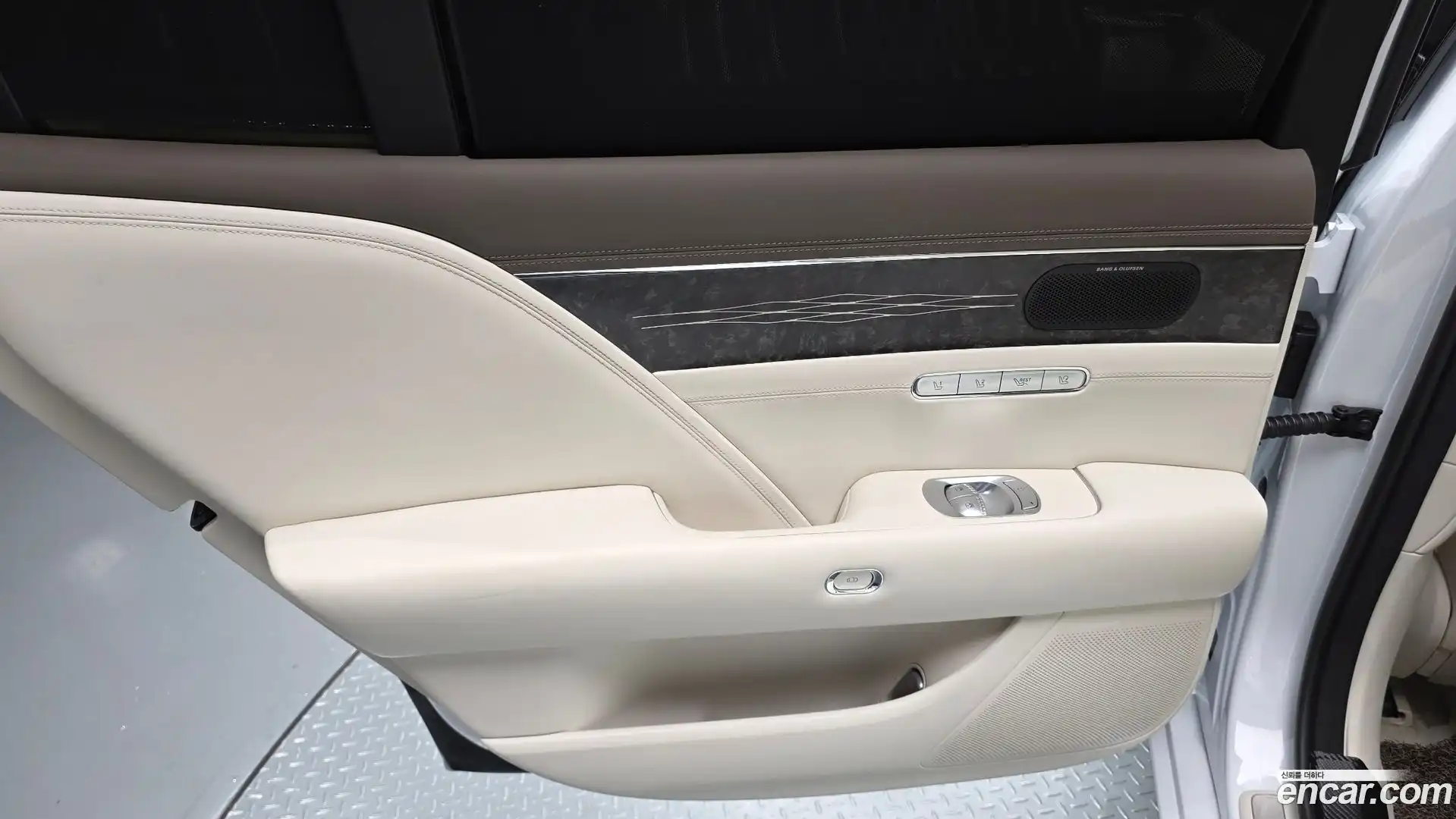 G90 Genesis 2022.7-INNER-035