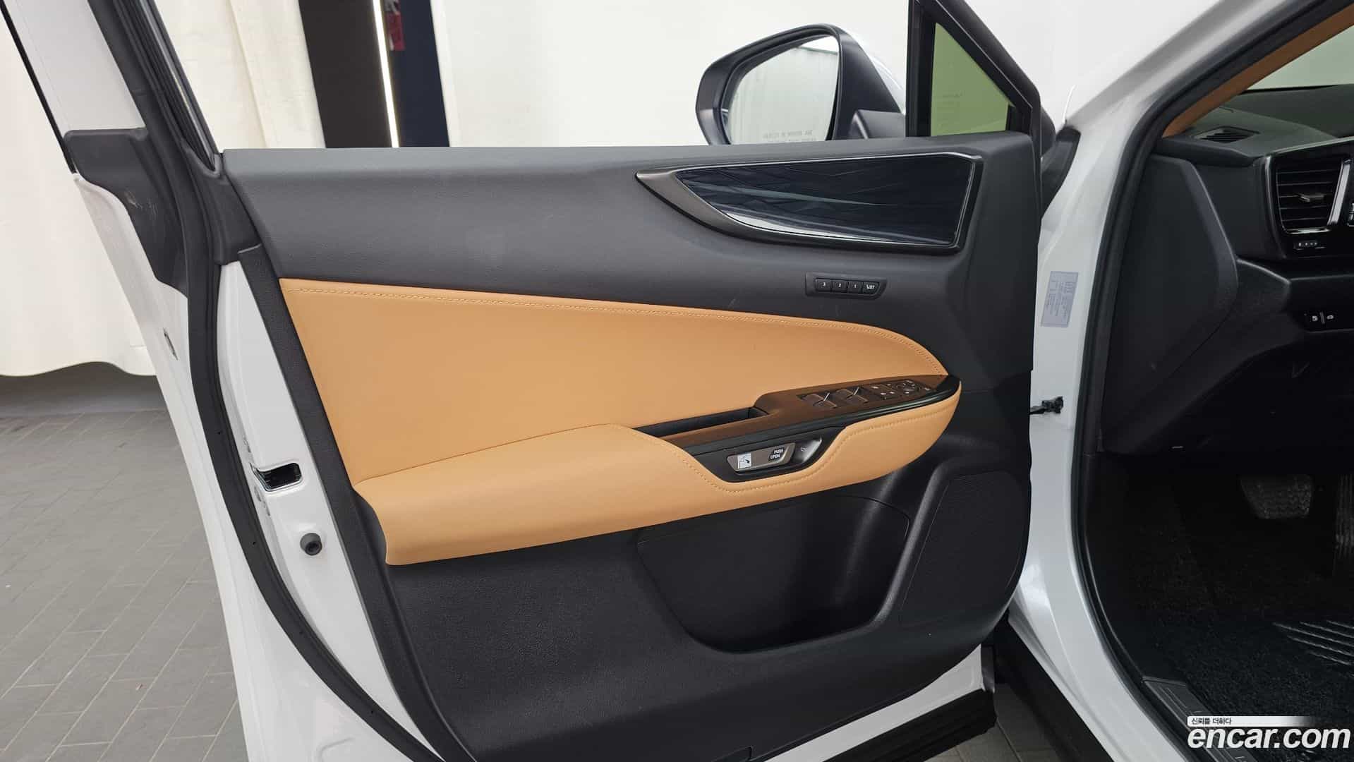 NX Lexus 2023.0-INNER-034