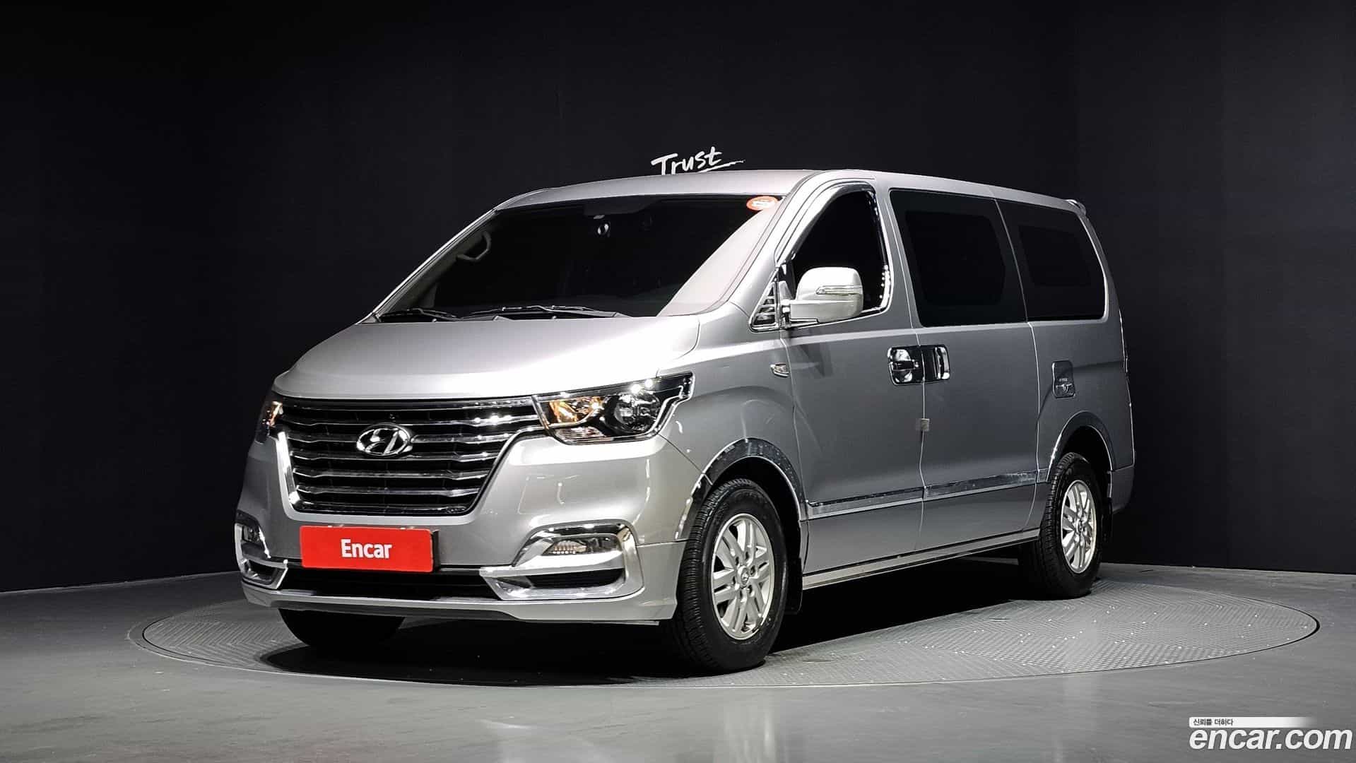 Starex Hyundai 2018.10-OUTER-001