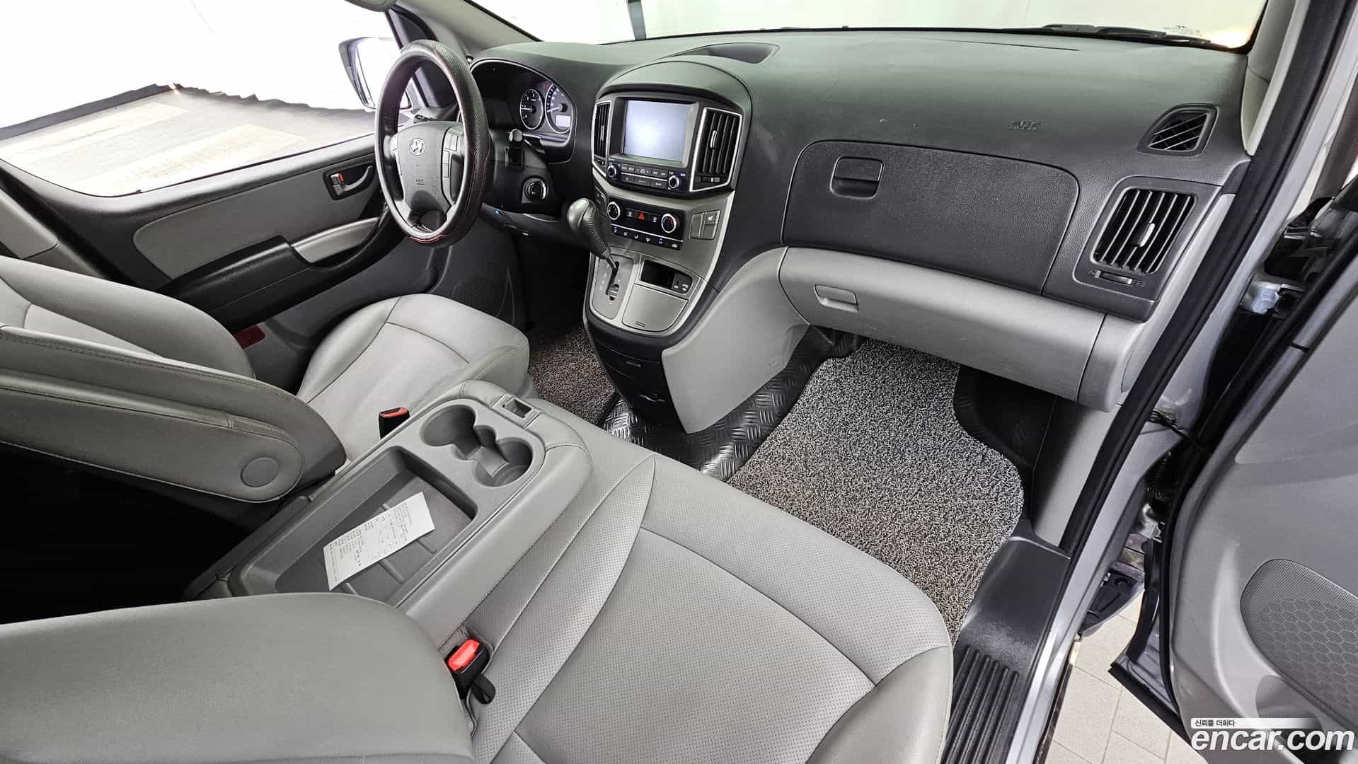 Starex Hyundai 2018.10-INNER-007