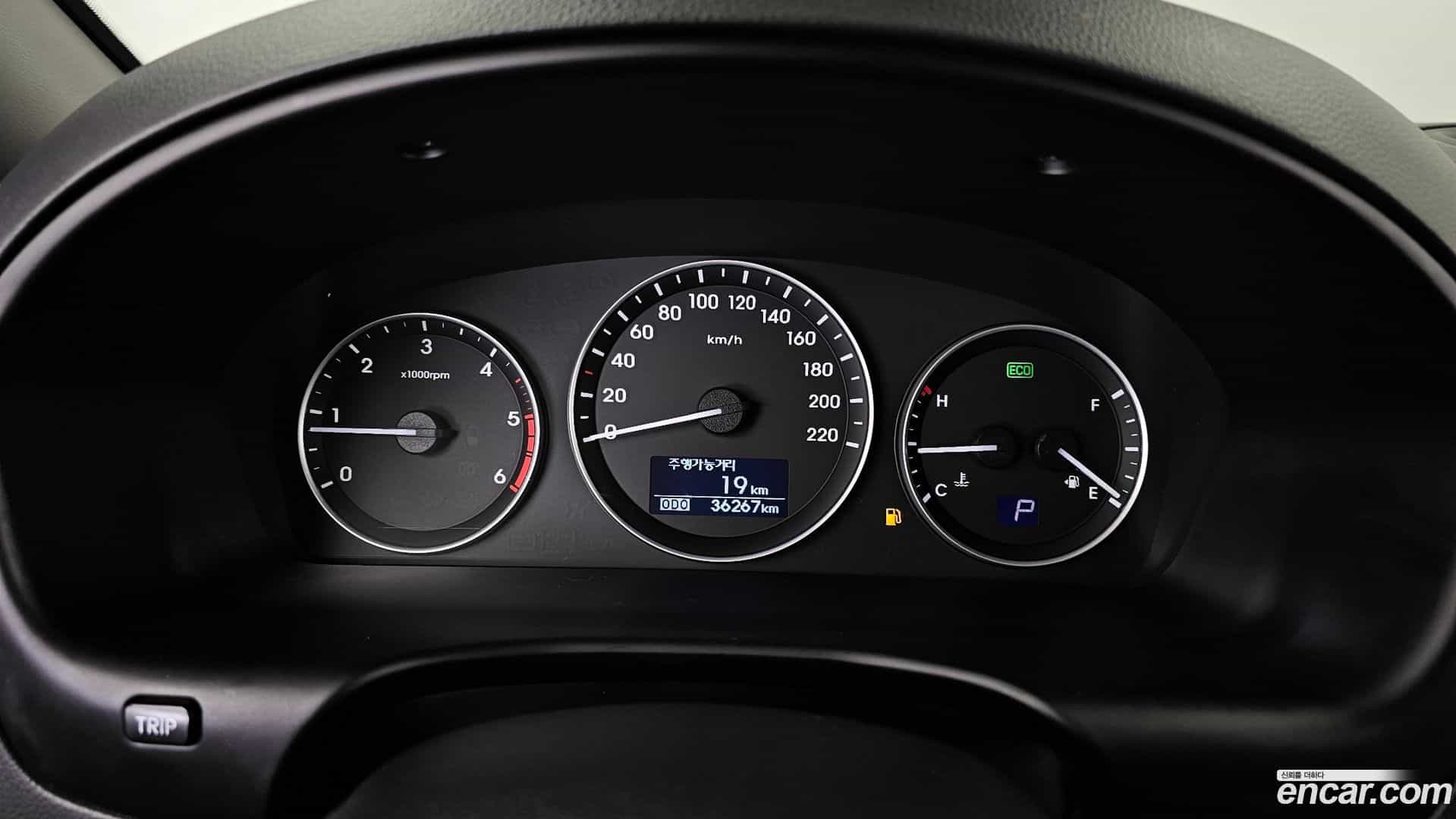 Starex Hyundai 2018.10-INNER-008