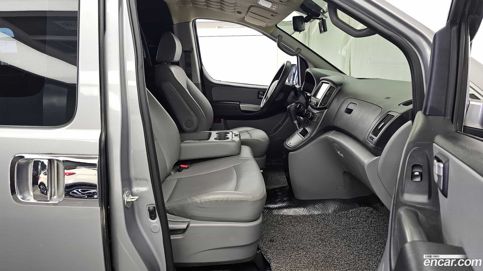 Starex Hyundai 2018.10-OPTION-015