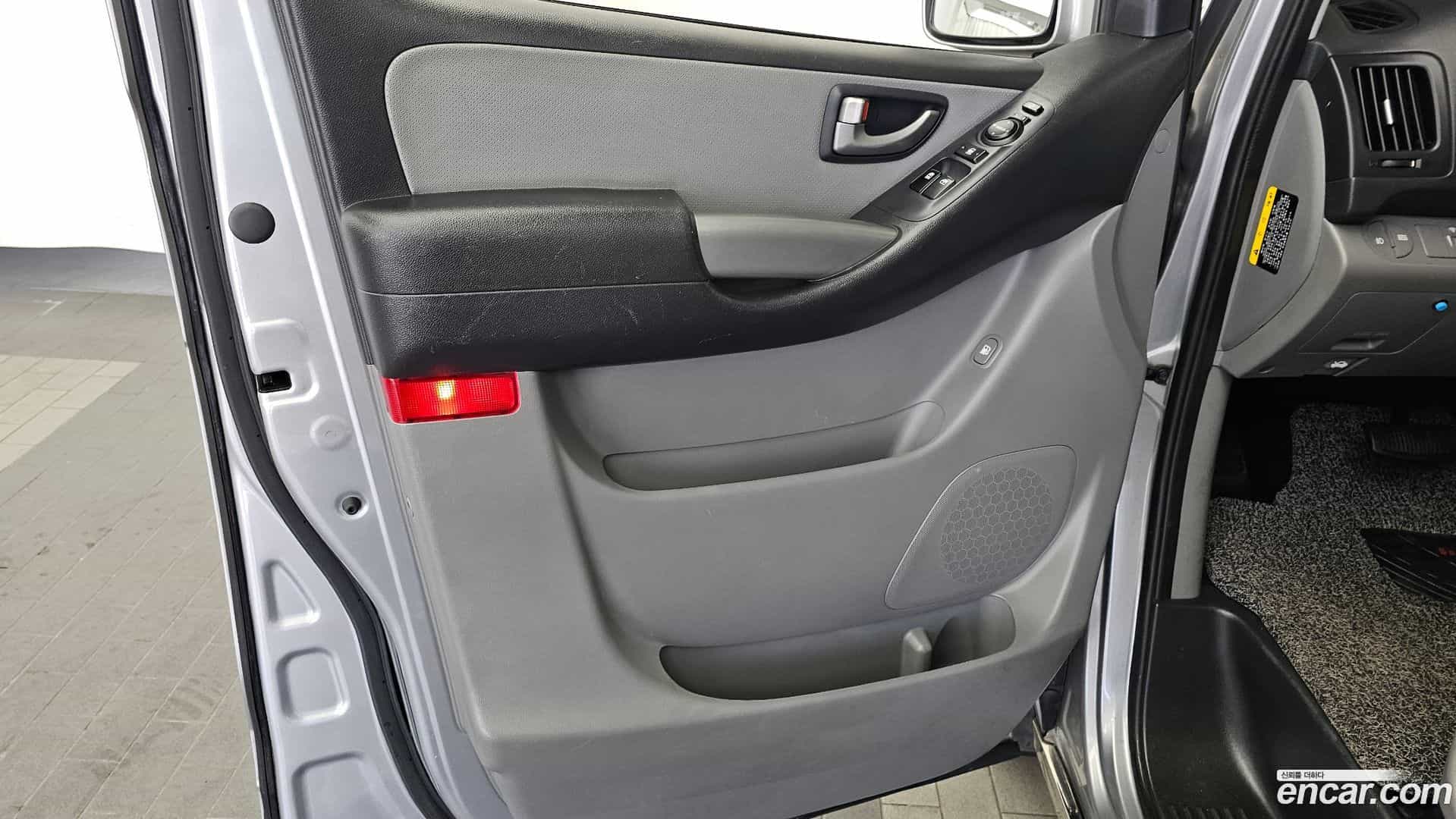 Starex Hyundai 2018.10-INNER-034