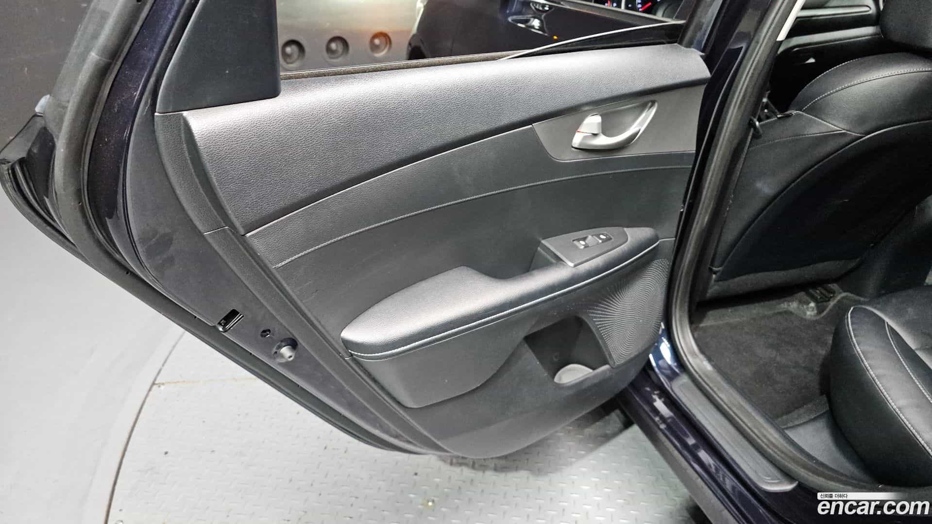 K3 Kia 2018.4-INNER-035