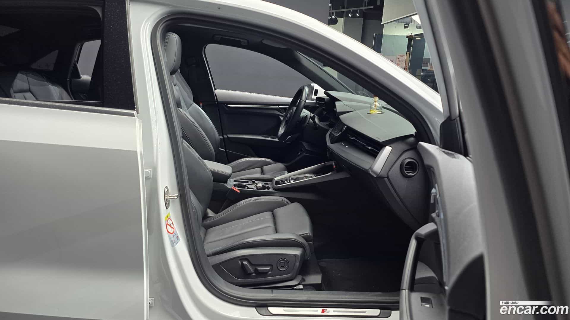 A3 Audi 2023.10-OPTION-015