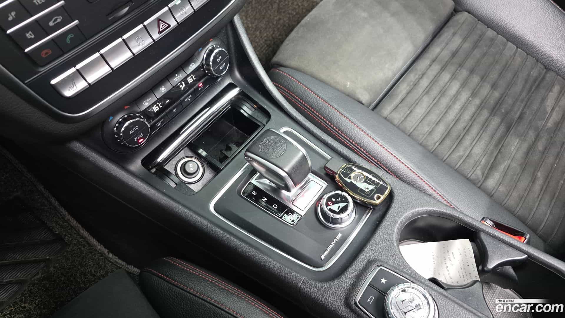 GLA-Class Mercedes-Benz 2017.9-INNER-009