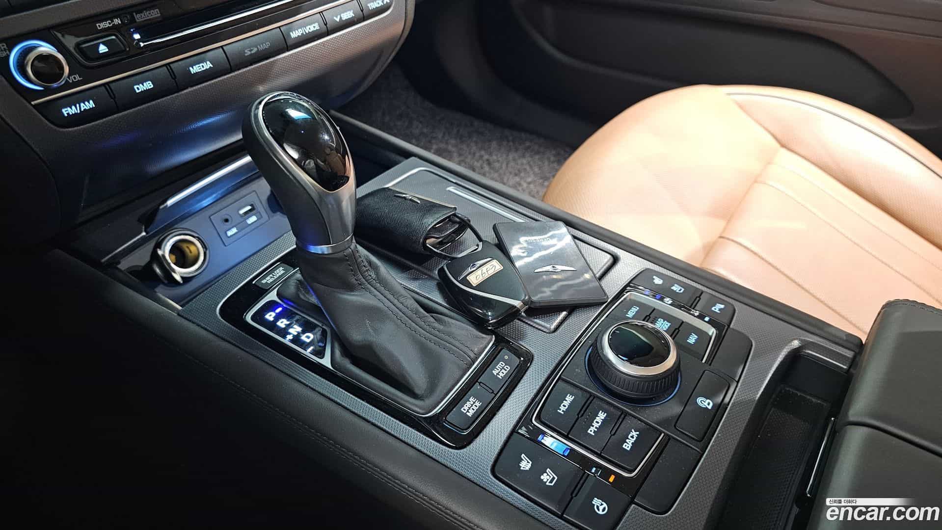 Genesis Hyundai 2015.6-INNER-009