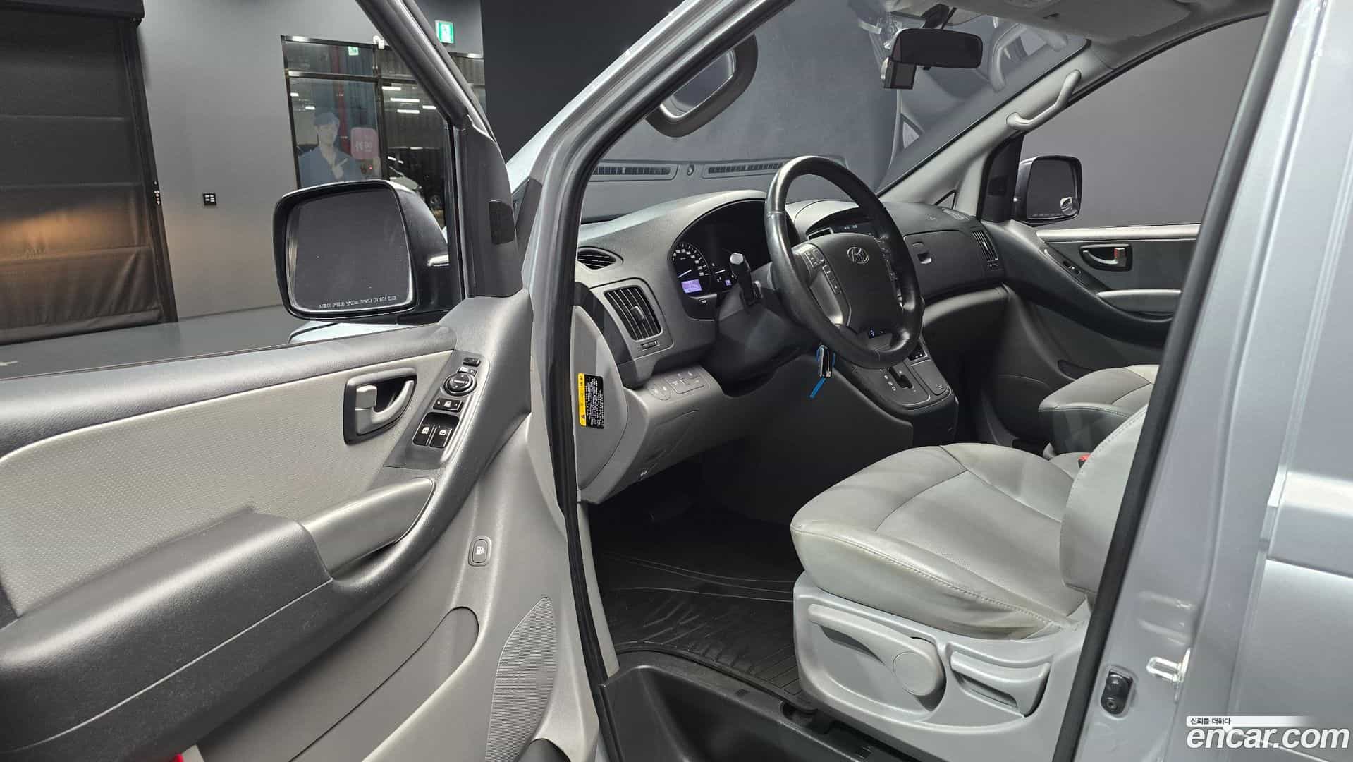 Starex Hyundai 2020.4-INNER-010