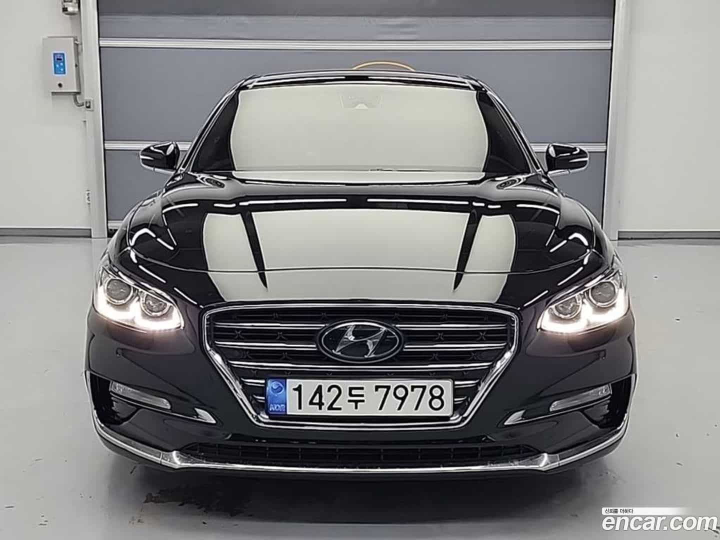 Grandeur Hyundai 2018.4-OUTER-003