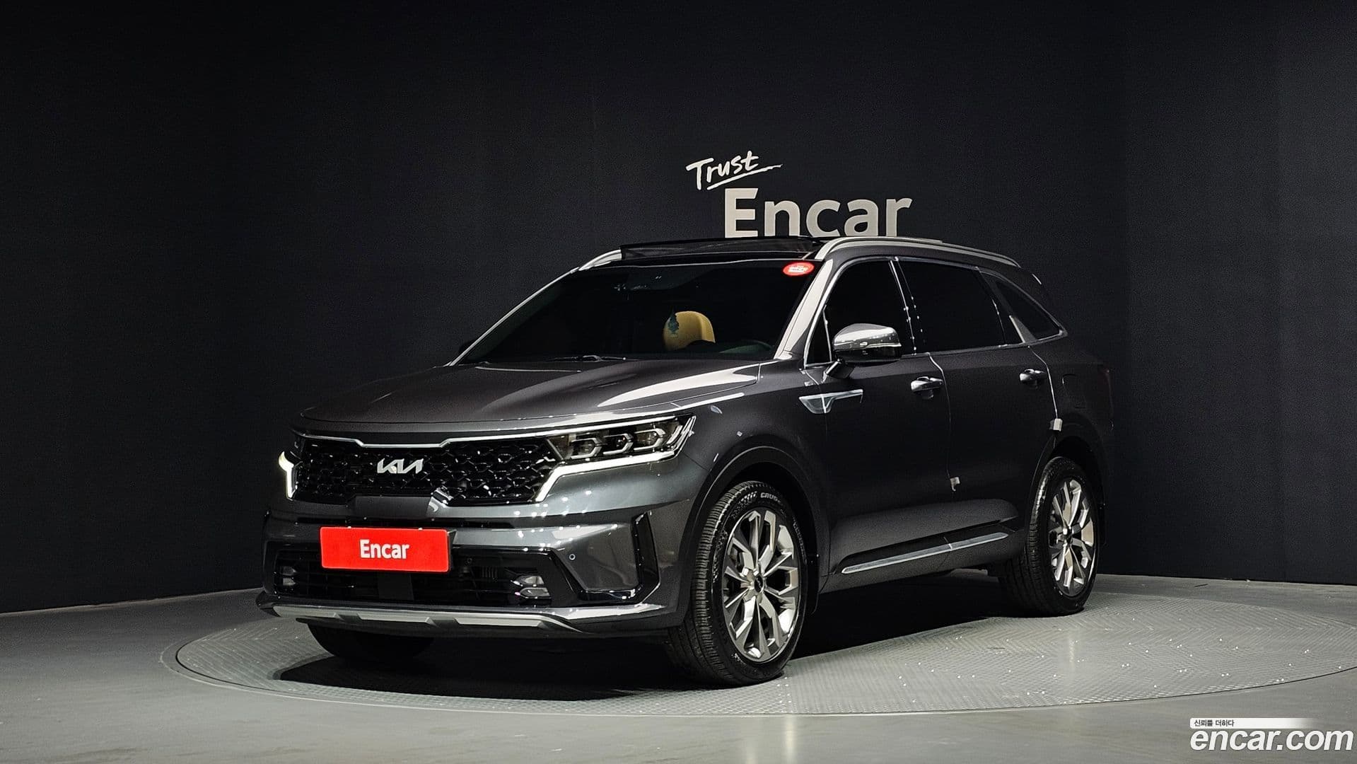 Main__Slider__Photo:Sorento Kia 2022.6-0