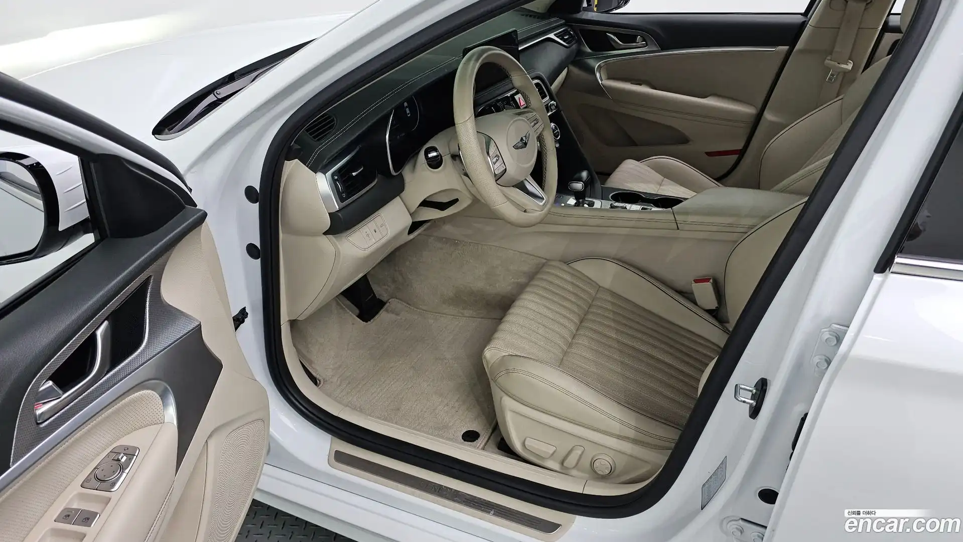 G70 Genesis 2021.0-INNER-010