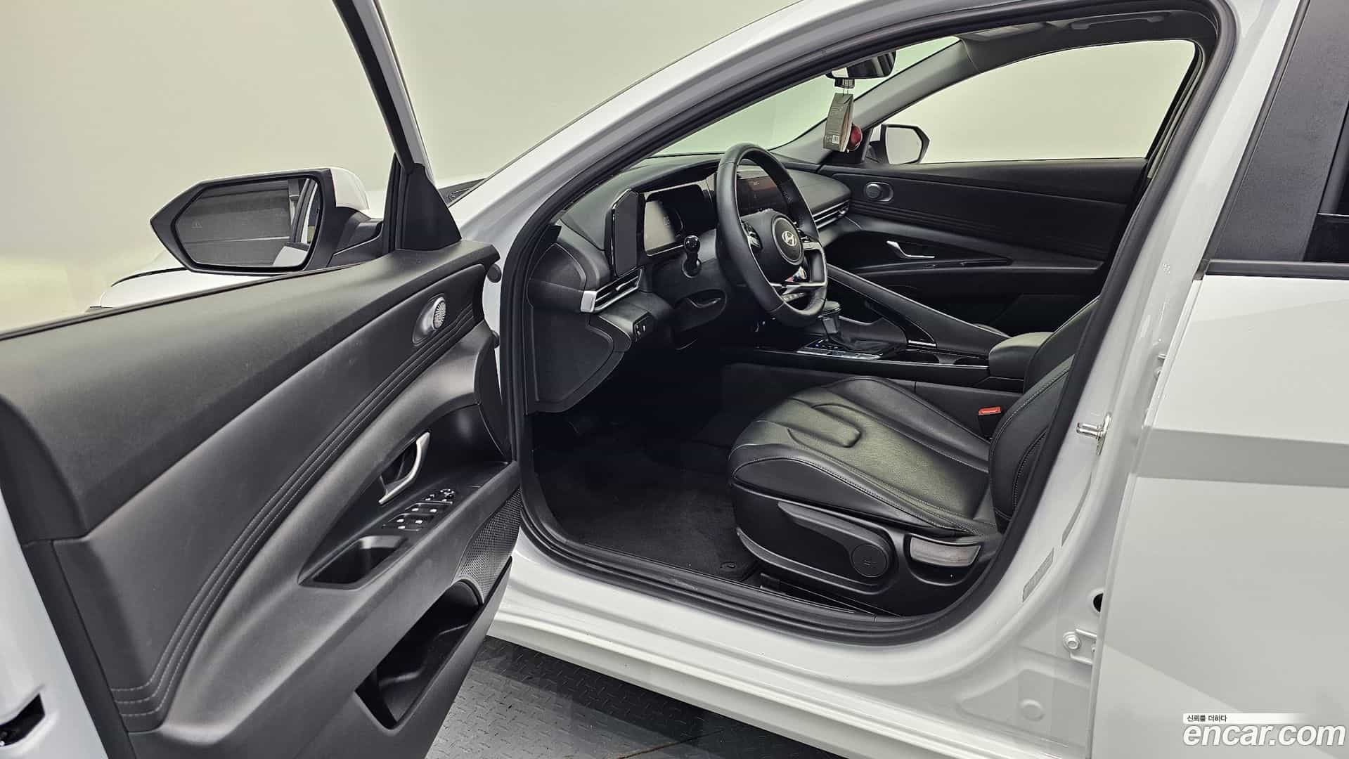 AVANTE Hyundai 2024.11-INNER-010