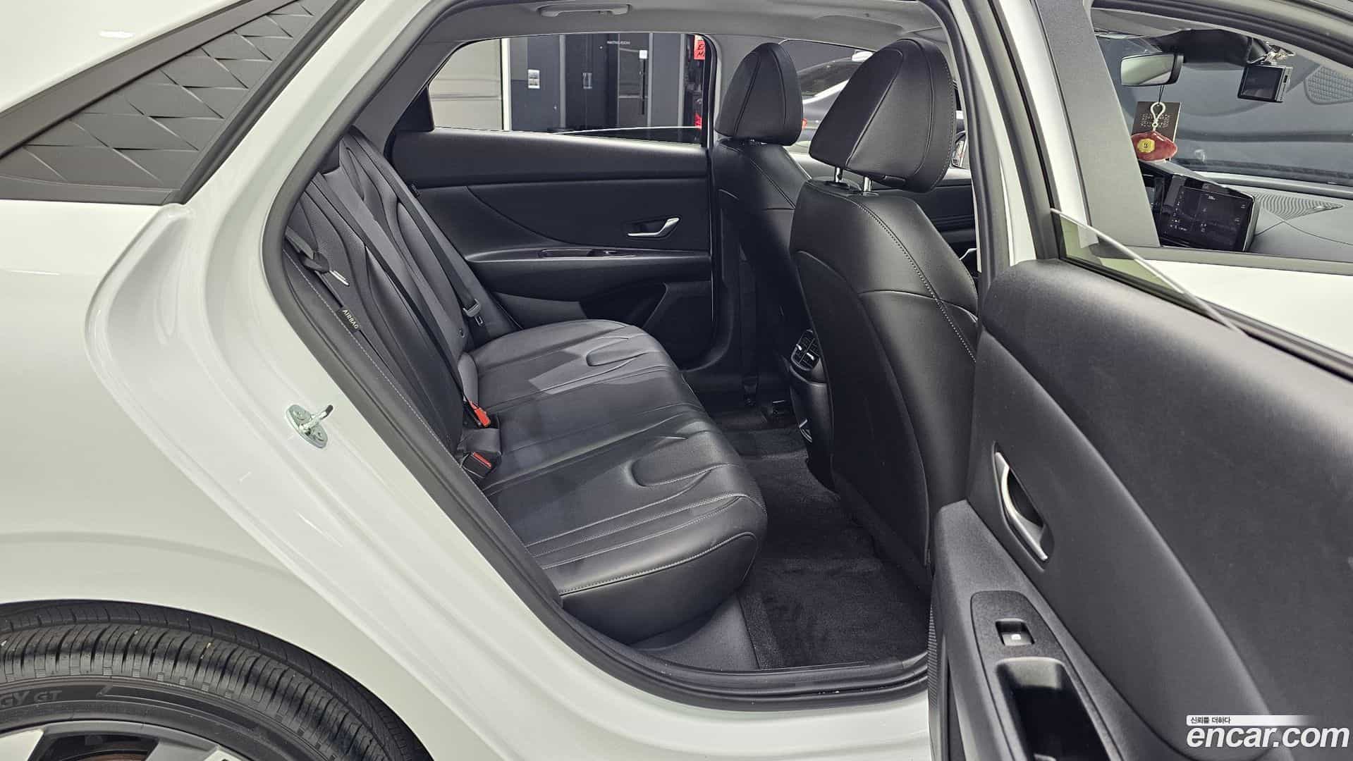 AVANTE Hyundai 2024.11-OPTION-016