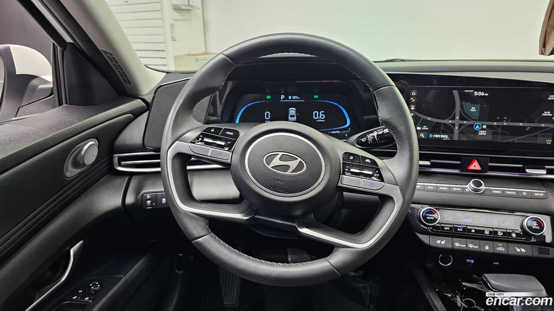 AVANTE Hyundai 2024.11-OPTION-017