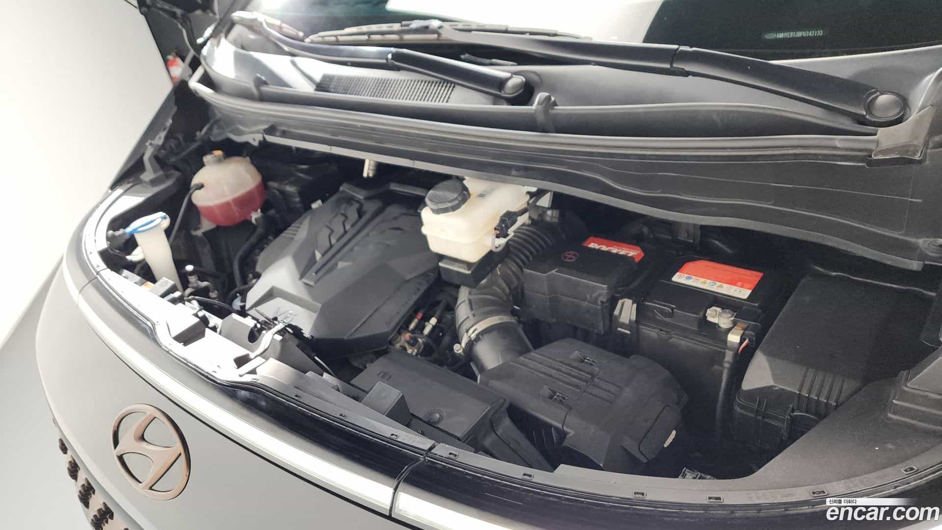 Staria Hyundai 2023.8-OUTER-006