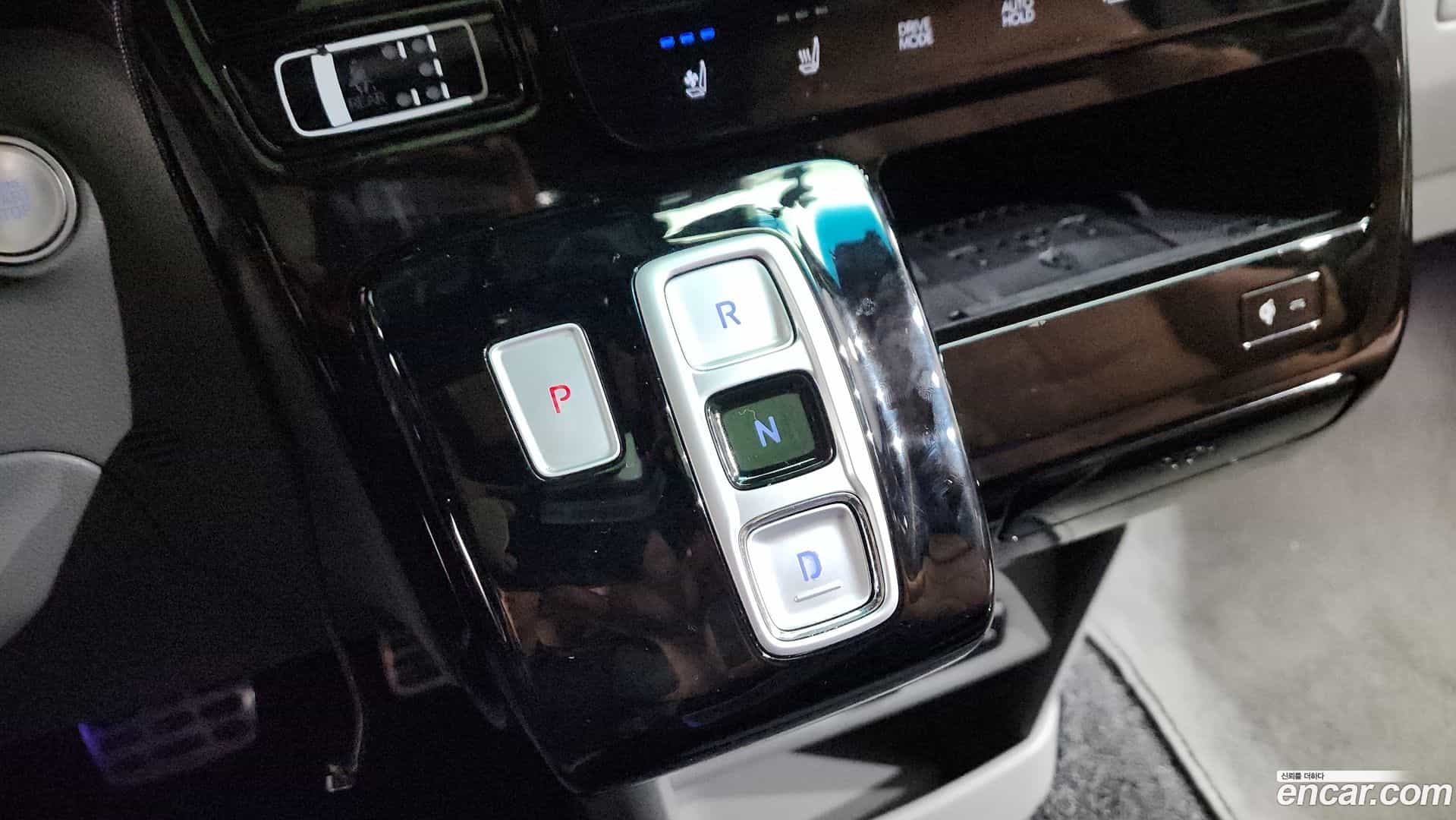 Staria Hyundai 2023.8-INNER-009