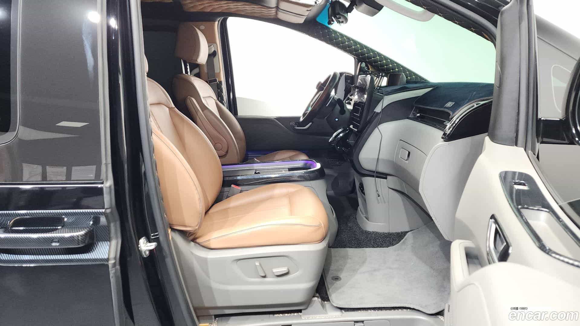 Staria Hyundai 2023.8-OPTION-015