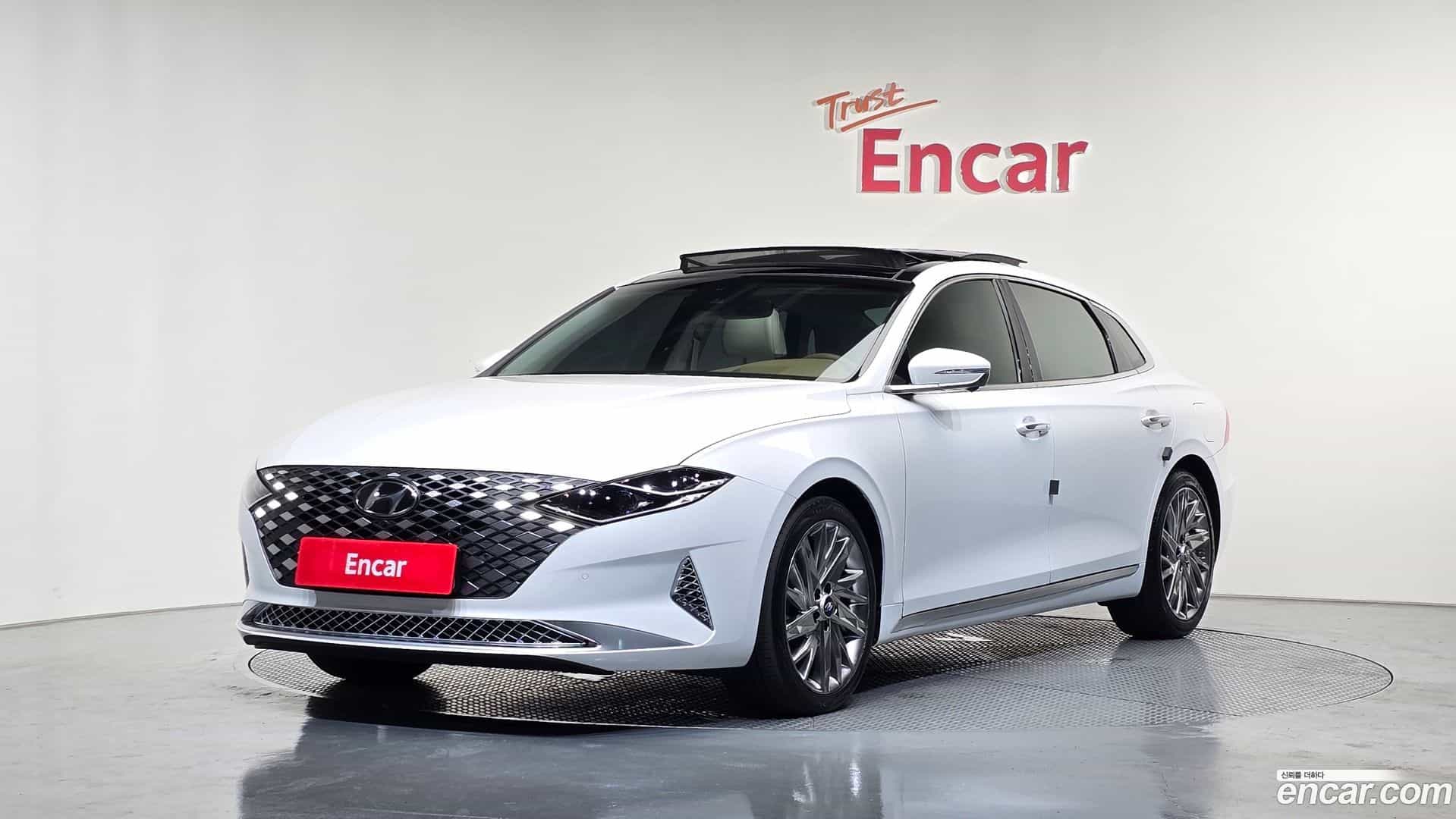 Grandeur Hyundai 2021.3-OUTER-001