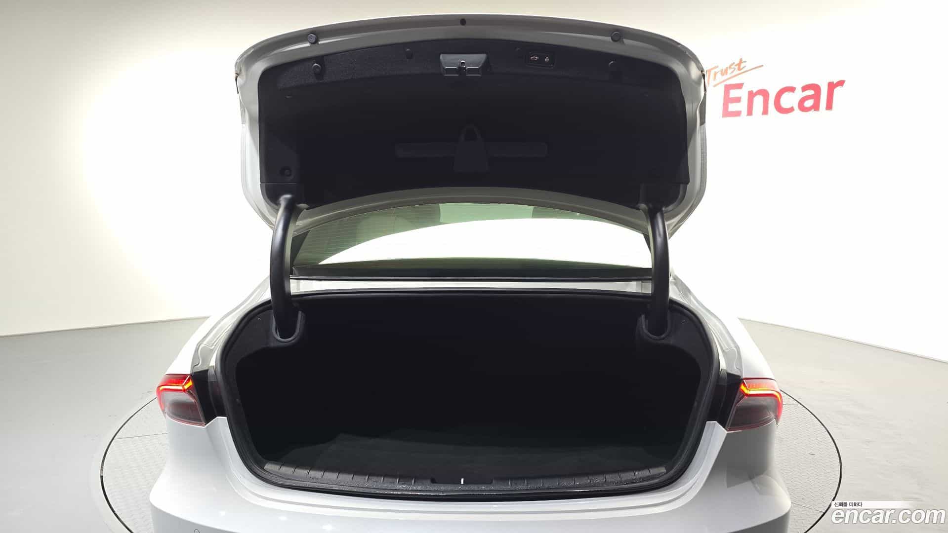 Grandeur Hyundai 2021.3-OPTION-023