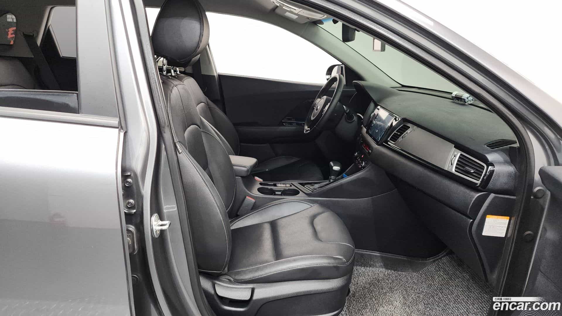 Niro Kia 2017.11-INNER-036