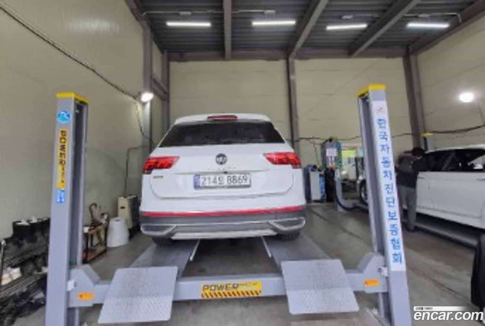 Tiguan Volkswagen 2023.11-OUTER-002