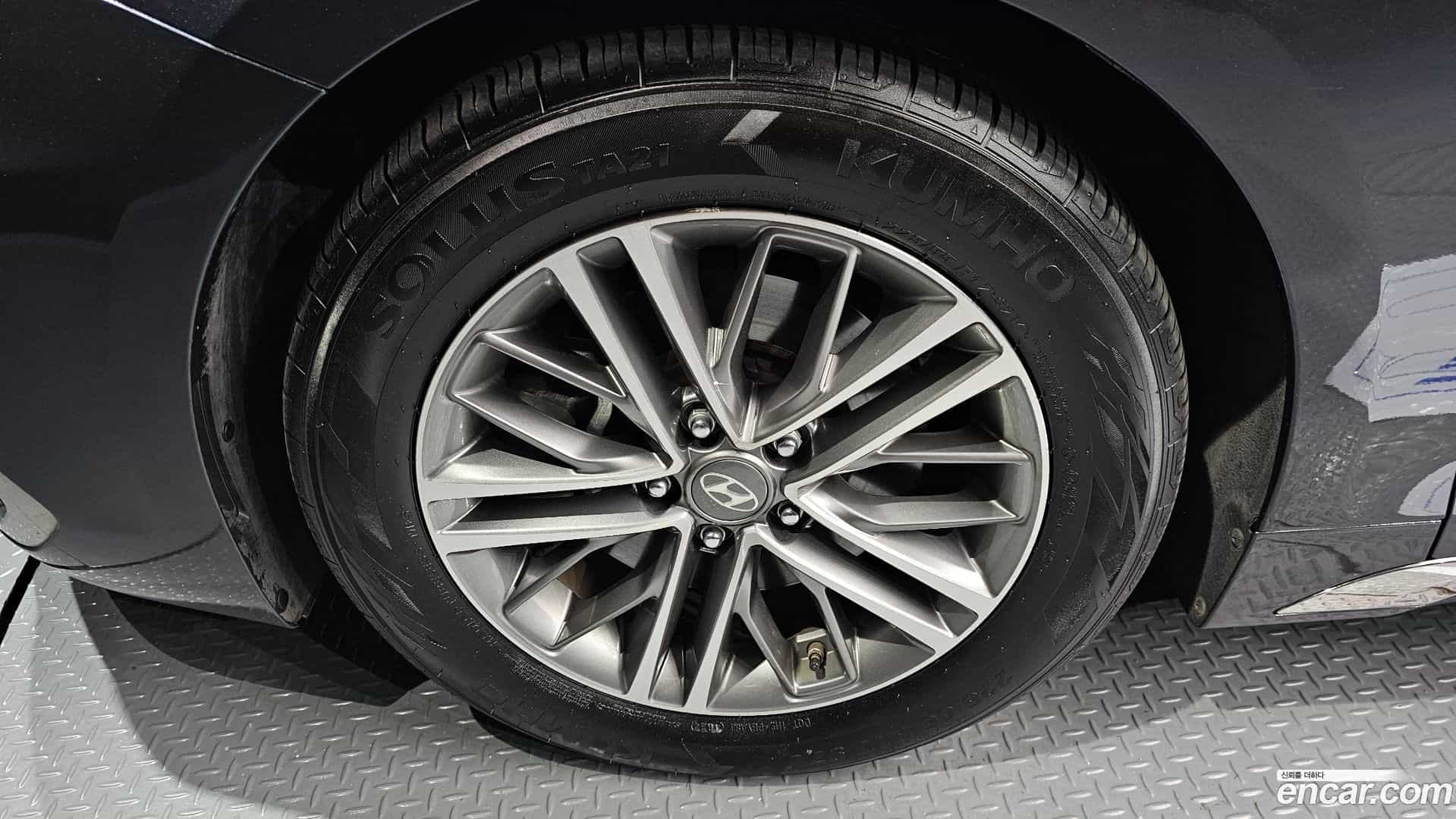 Grandeur Hyundai 2017.2-OUTER-005