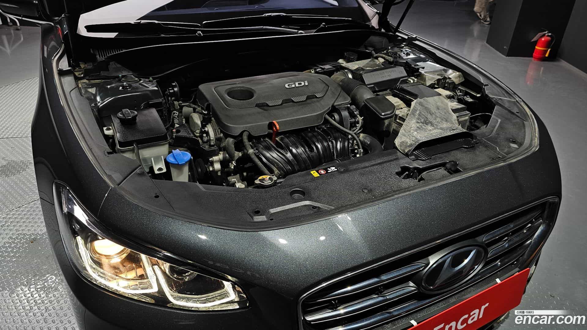 Grandeur Hyundai 2017.2-OUTER-006