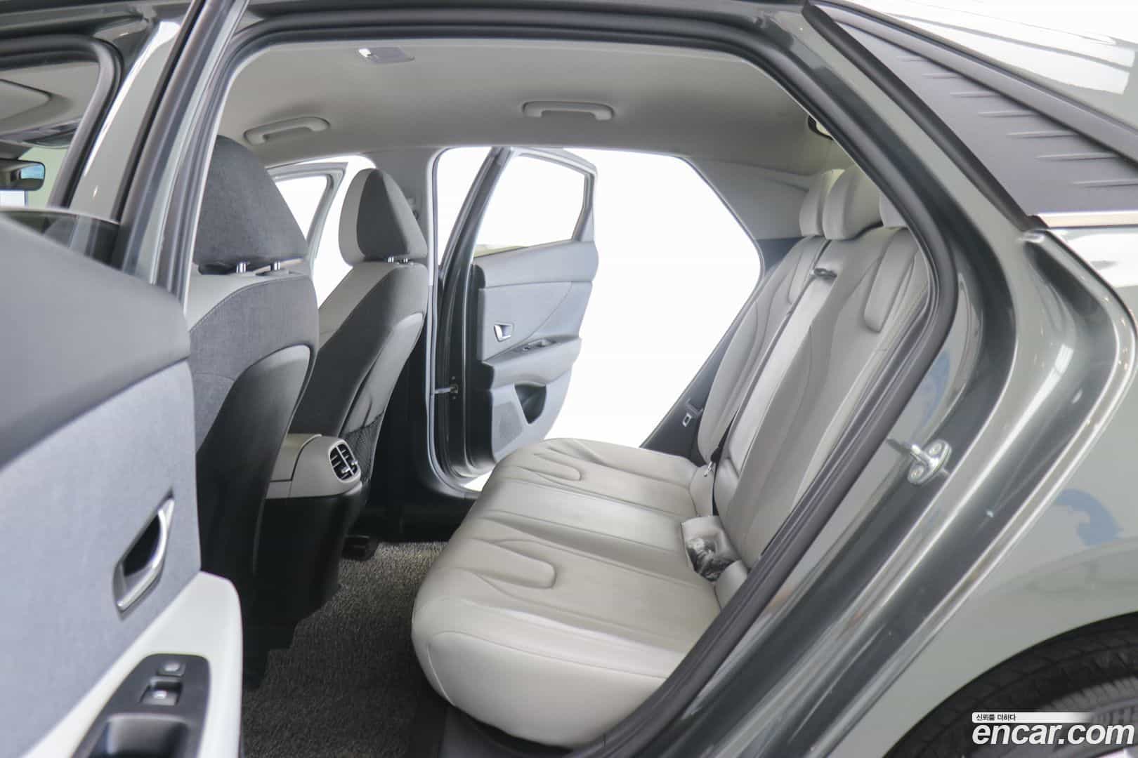 AVANTE Hyundai 2021.5-INNER-009