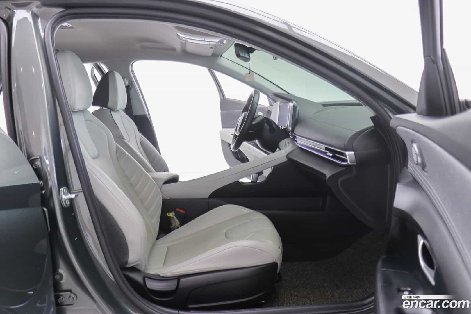 AVANTE Hyundai 2021.5-INNER-010