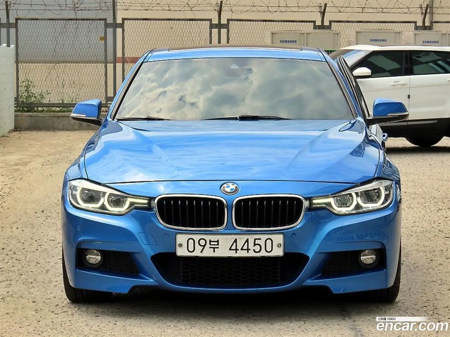 Main__Slider__Photo:3-Series BMW 2017.9-0