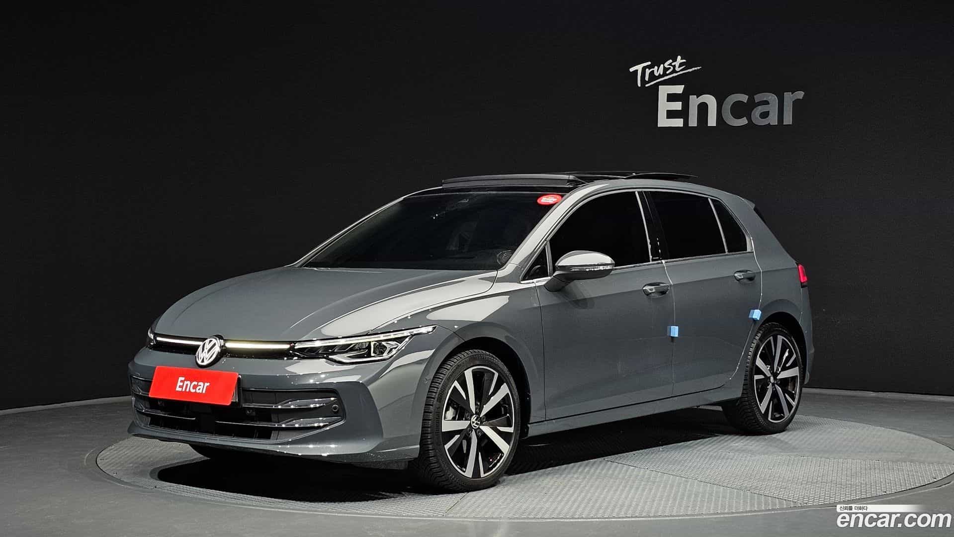 Golf Volkswagen 2025.7-OUTER-001
