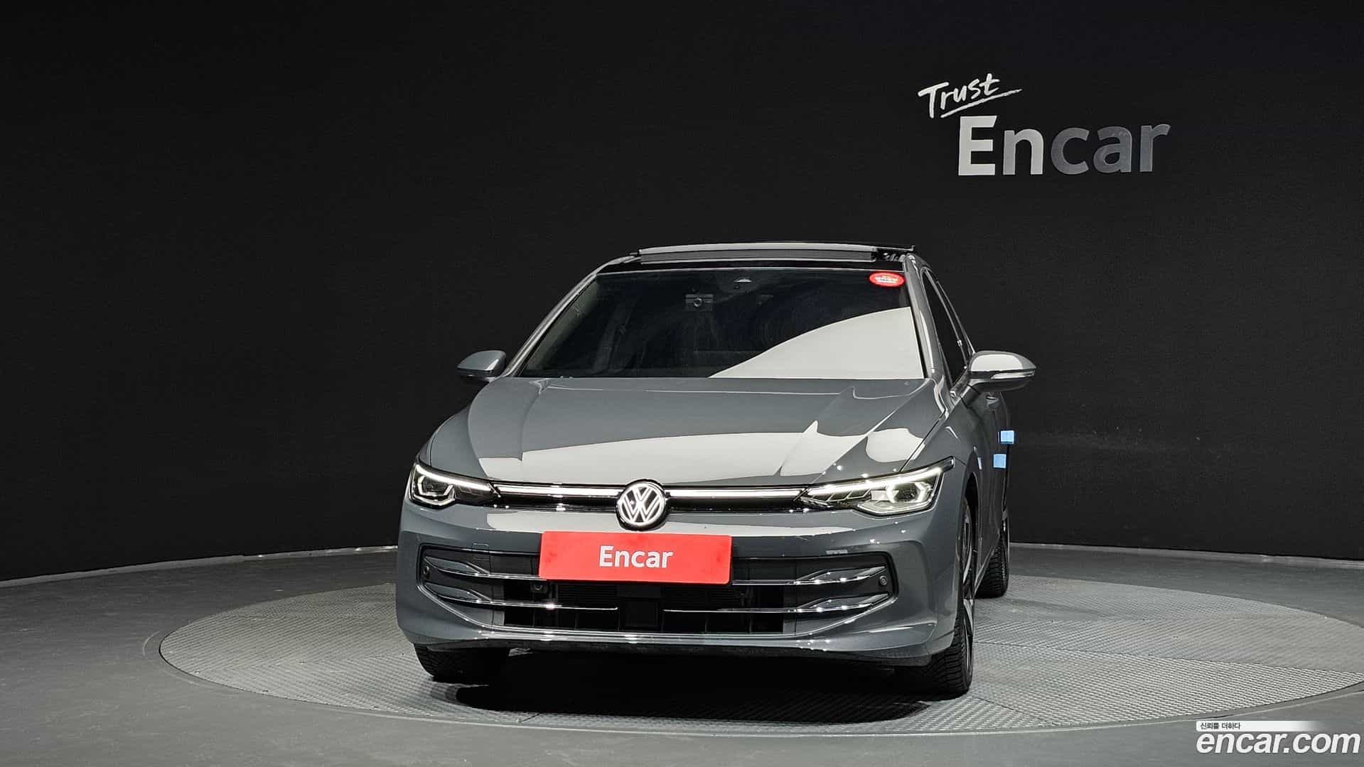 Golf Volkswagen 2025.7-OUTER-003