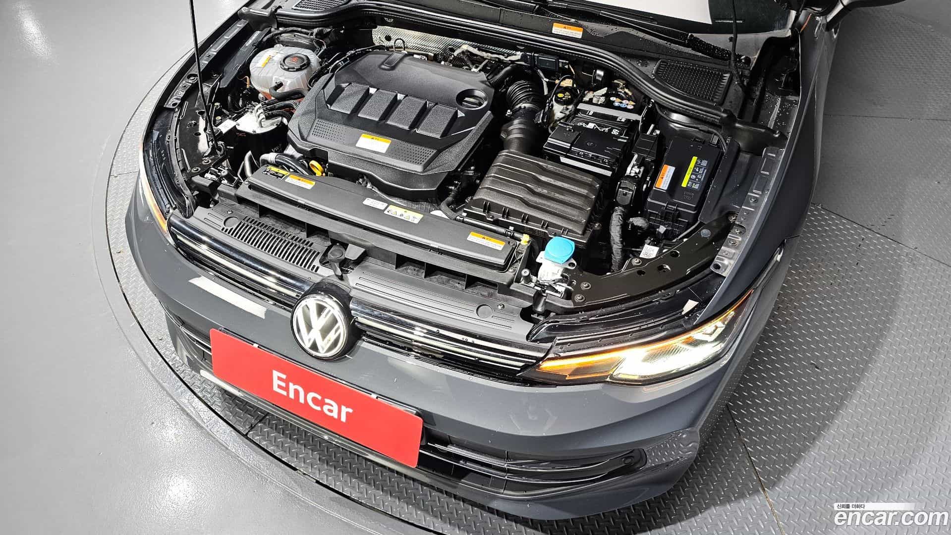 Golf Volkswagen 2025.7-OUTER-006