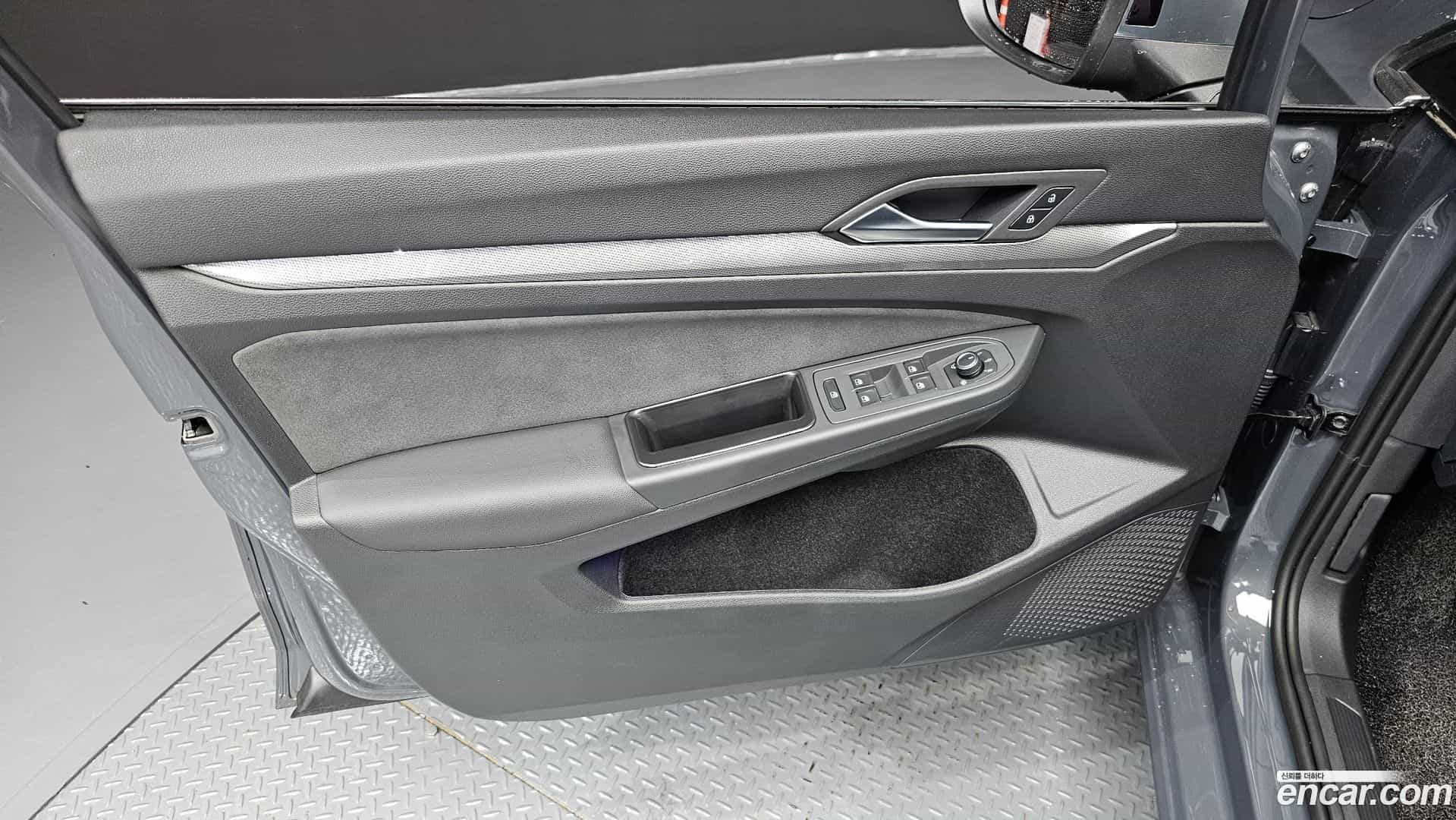 Golf Volkswagen 2025.7-INNER-034