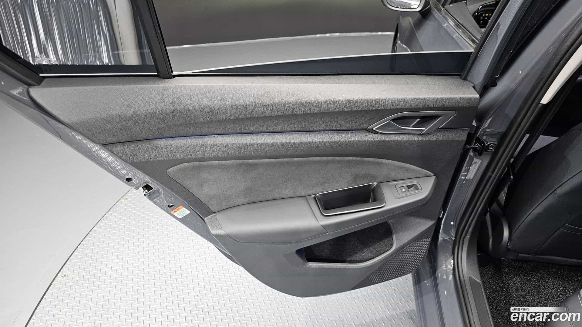 Golf Volkswagen 2025.7-INNER-035