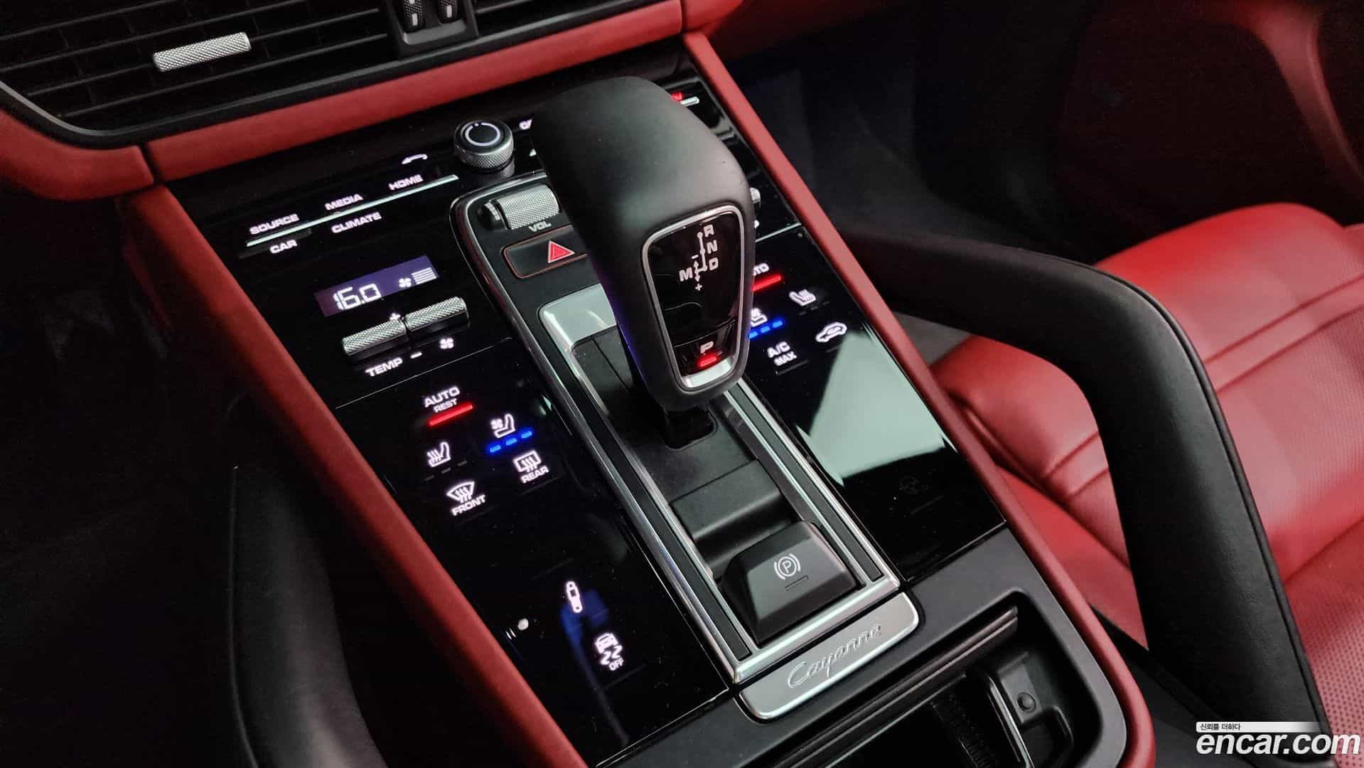 Cayenne Porsche 2020.6-INNER-009